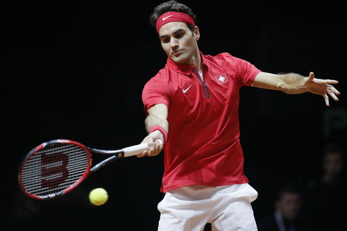 Federer chiến đấu với Monfils v&agrave; với ch&iacute;nh bản th&acirc;n m&igrave;nh