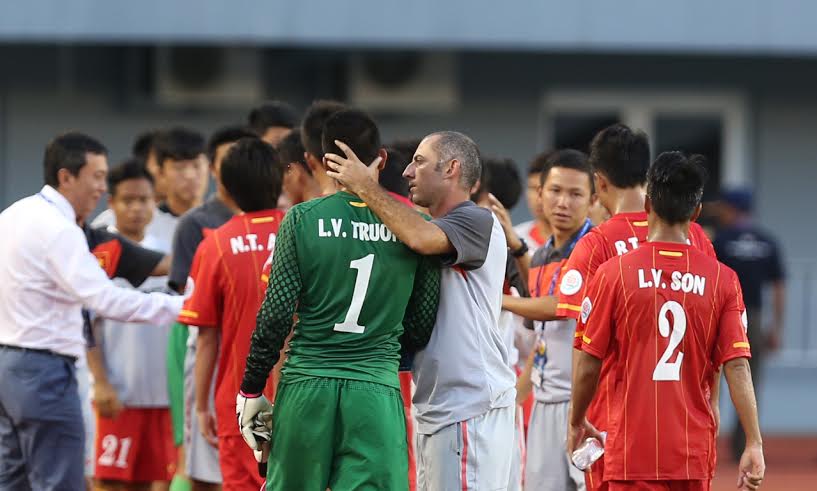 HLV U19 Việt Nam hứa đánh bại U19 Trung Quốc