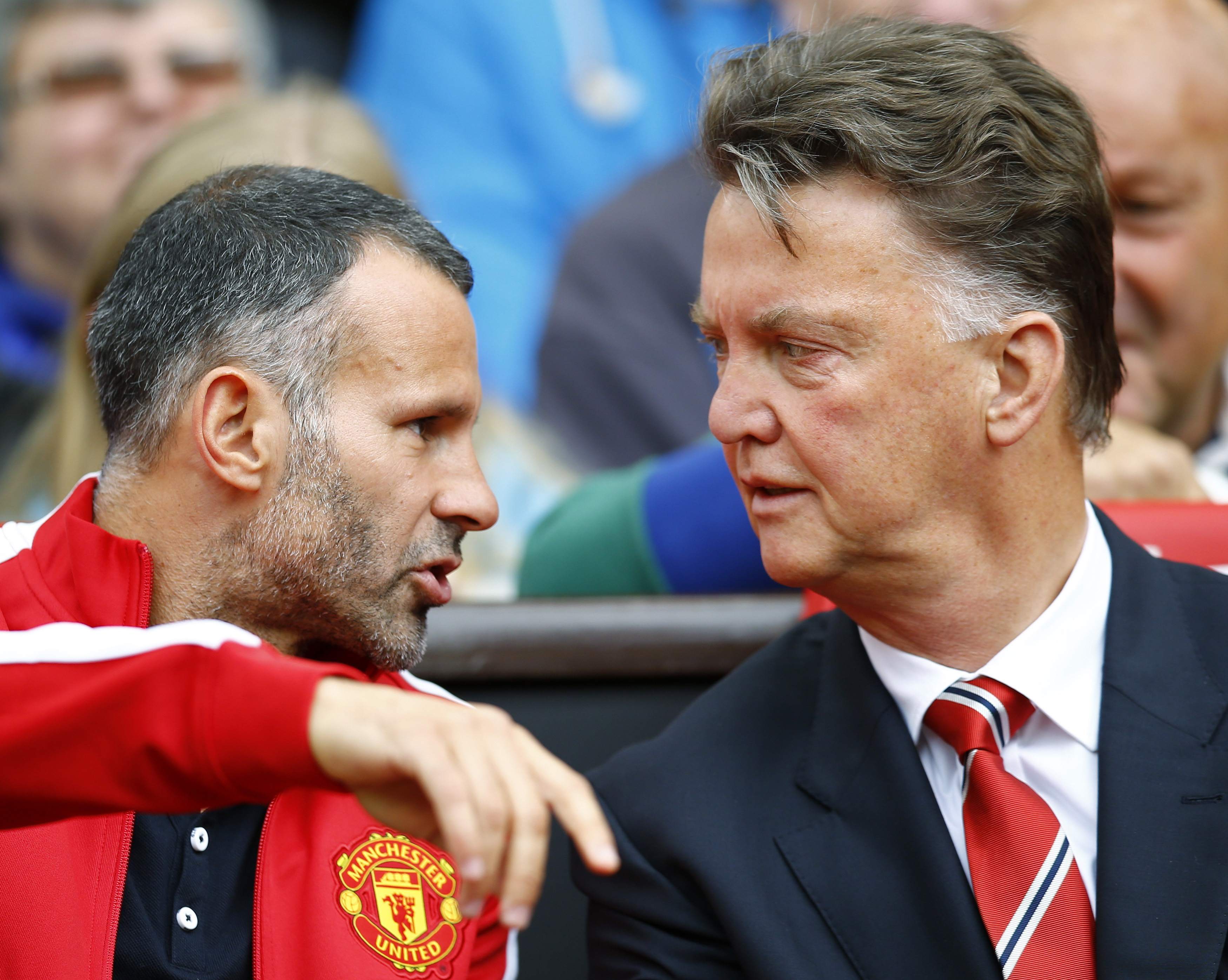 HLV Van Gaal lo lắng về đội hình sau trận thua Swansea