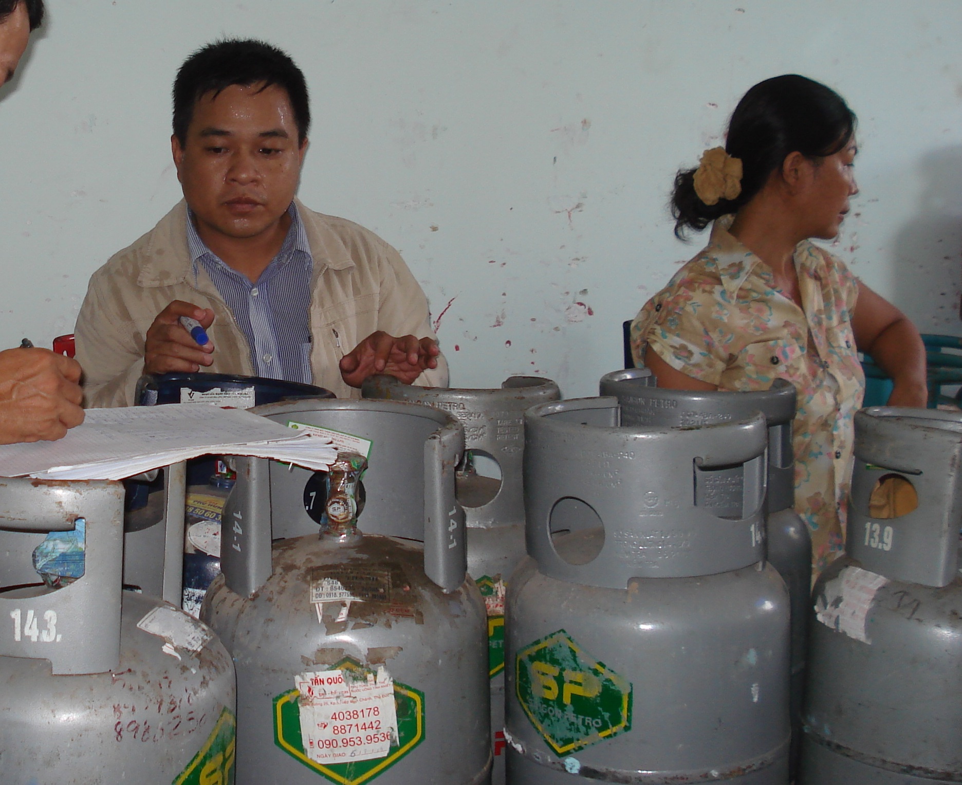 Gas giảm 13.000 đồng/bình 12 kg