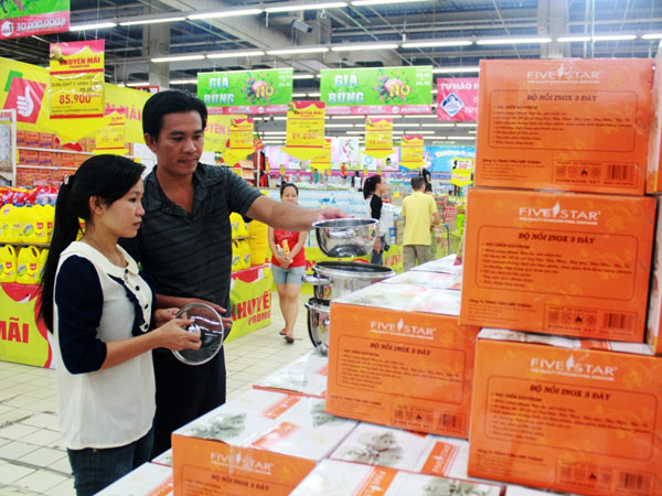 Big C cũng triển khai chương tr&igrave;nh khuyến m&atilde;i Gi&aacute; b&ugrave;ng nổ với nhiều mặt h&agrave;ng