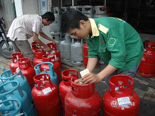 Giá gas giảm nhưng sức mua vẫn yếu