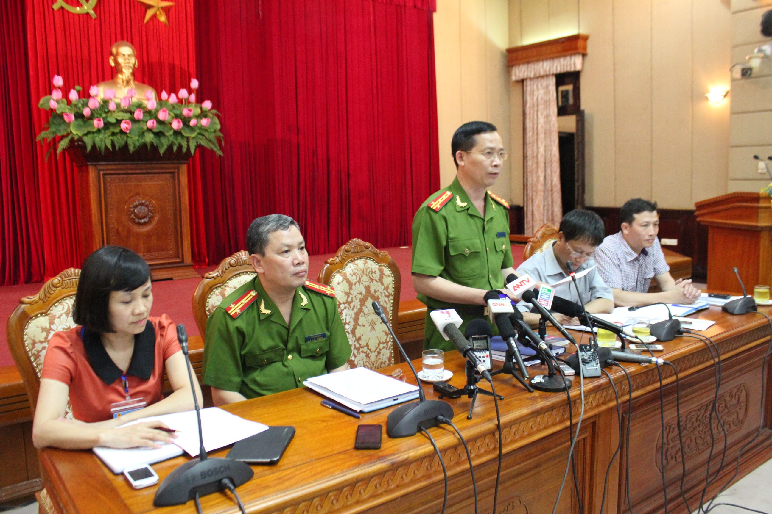Vụ 14.000 thuê bao bị nghe lén: Không liên quan tới an ninh quốc gia