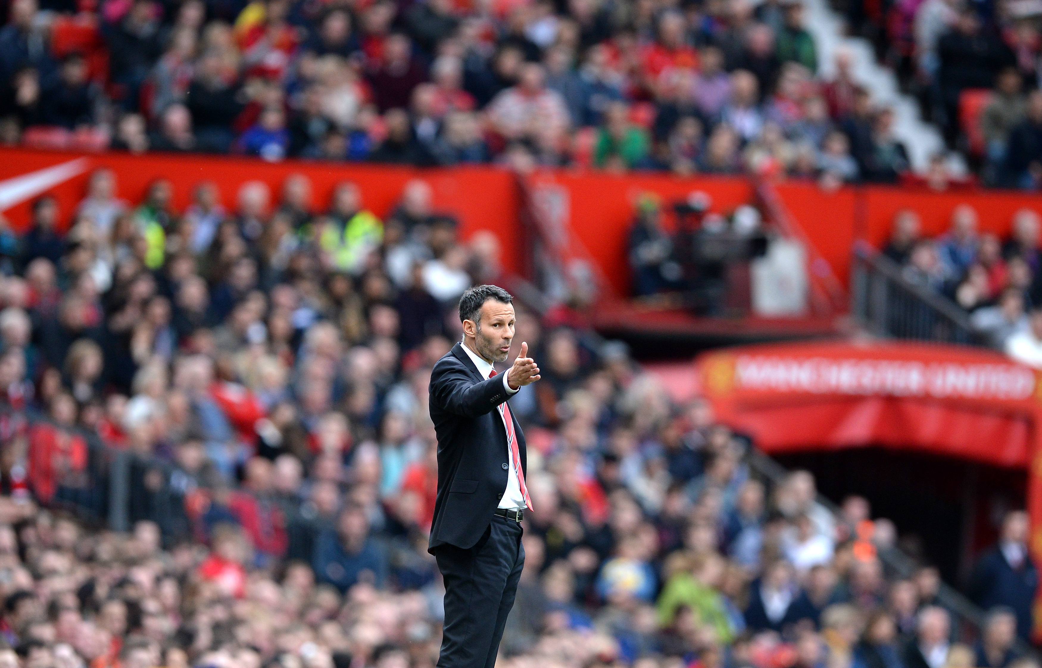 Ryan Giggs ra mắt mãn nhãn