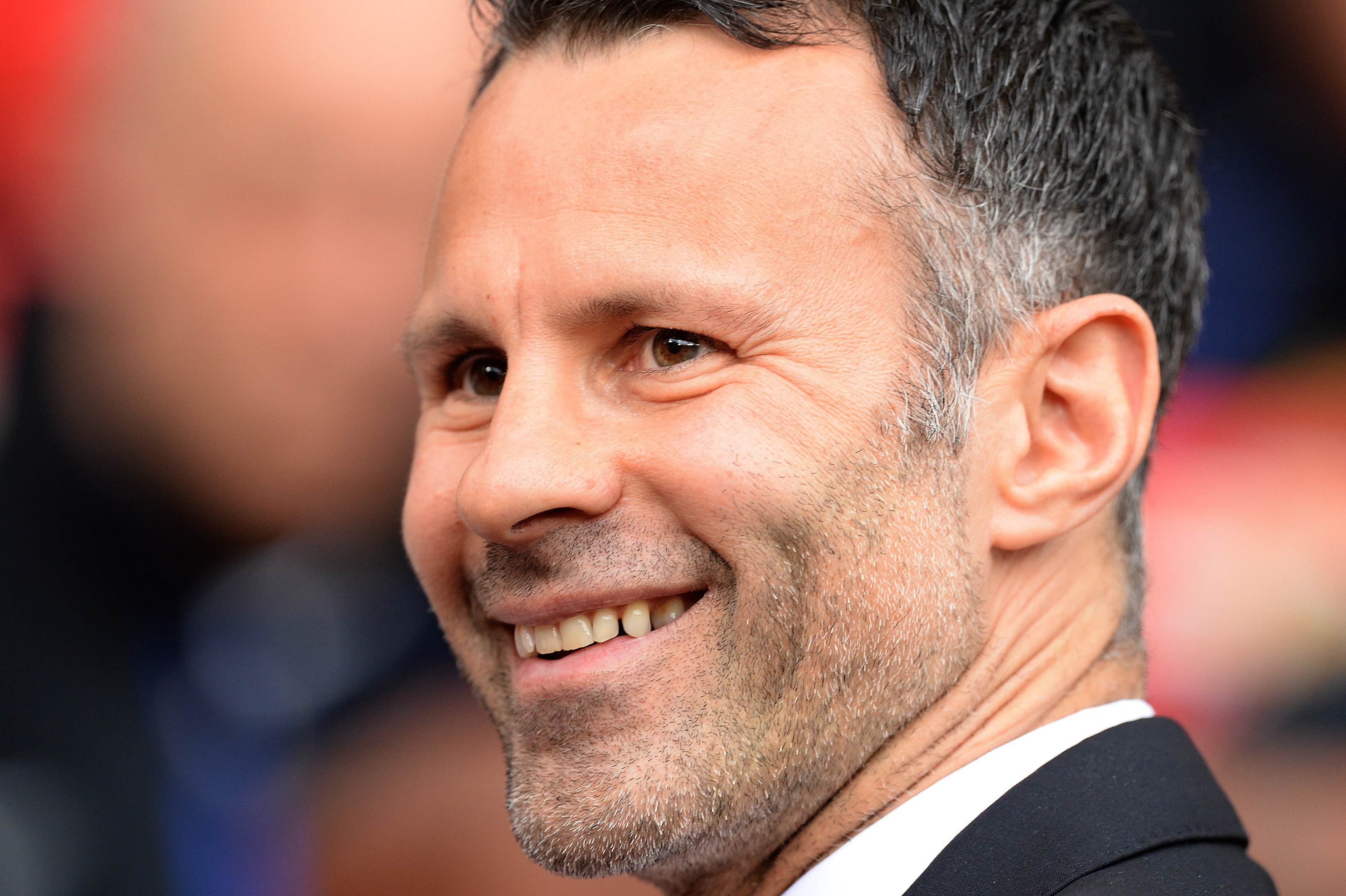 Nụ cười chiến thắng của Ryan Giggs