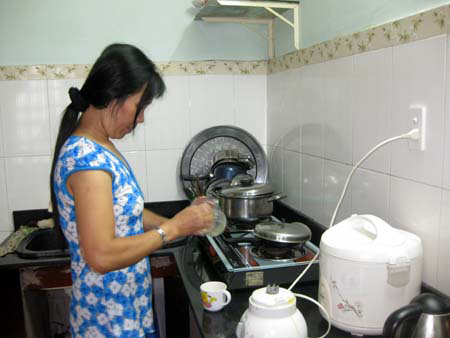 Lao động nữ ra nước ngoài không tốn phí?