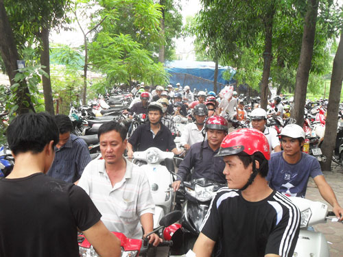 Nhiều điểm giữ xe phục vụ Tết