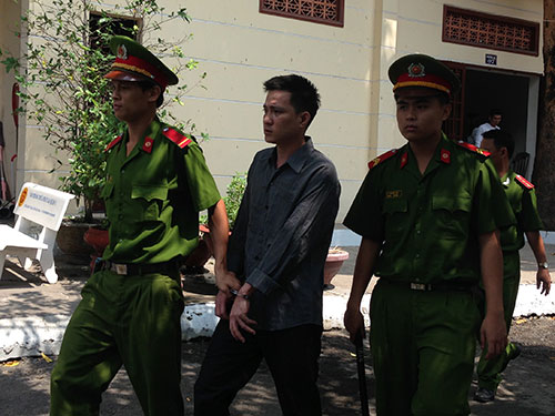 L&ecirc; Quang Hậu l&atilde;nh 17 năm t&ugrave;