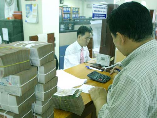 Ngân hàng đua huy động tiền gửi không kỳ hạn