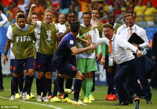 Thầy trò HLV Van Gaal nhận giải thưởng cao quý tại quê nhà