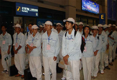 Ai không được sang Hàn Quốc làm việc?