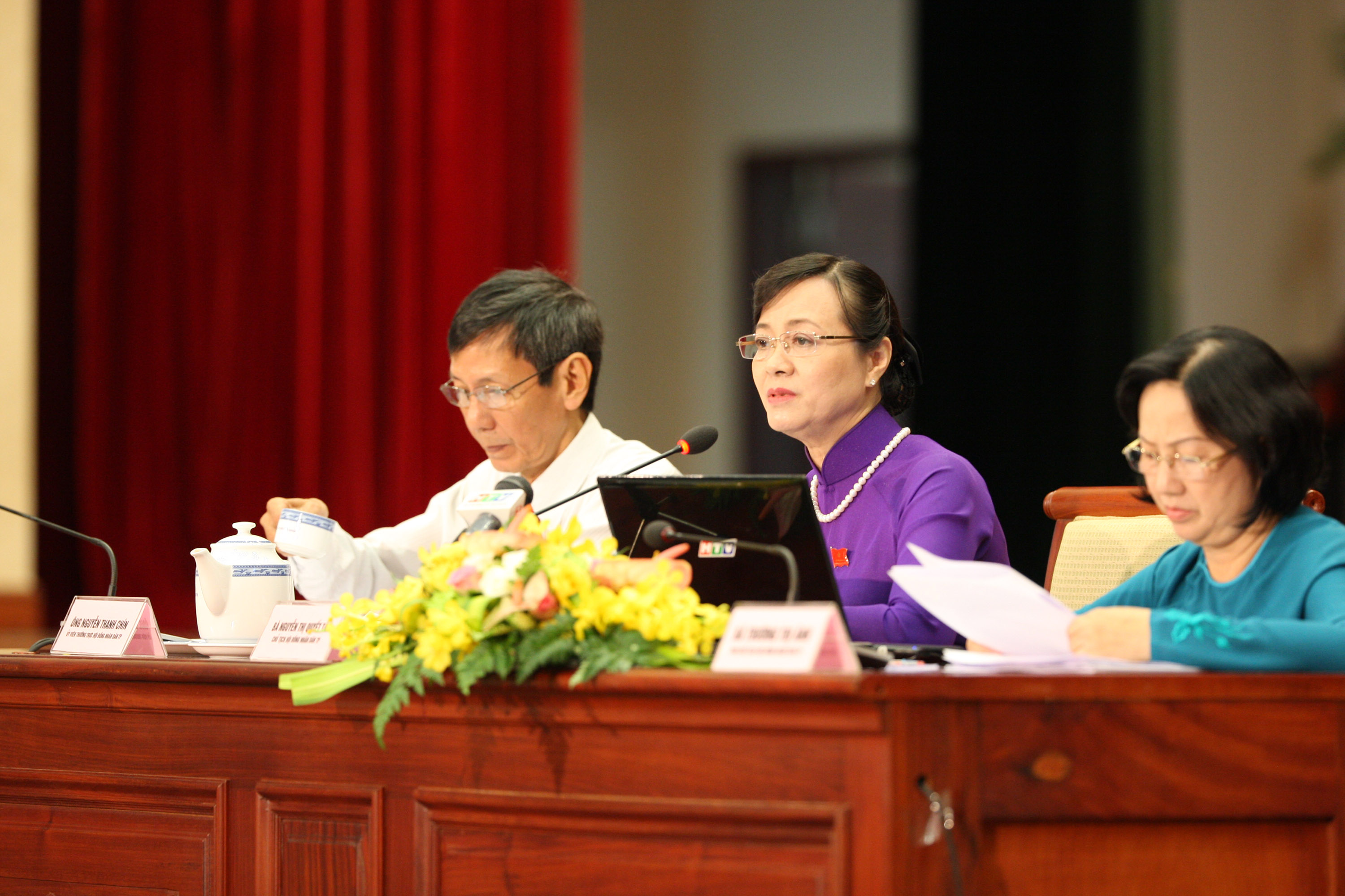 B&agrave; Nguyễn Thị Quyết T&acirc;m, Chủ tịch HĐND TP, tại buổi chất vấn kỳ họp HĐND s&aacute;ng 10-7