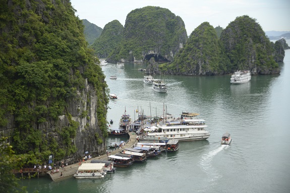 Nhật ký trên tàu Glory Cruises: Tuyệt vời Vịnh Hạ Long - “kỳ quan đá dựng giữa trời cao”