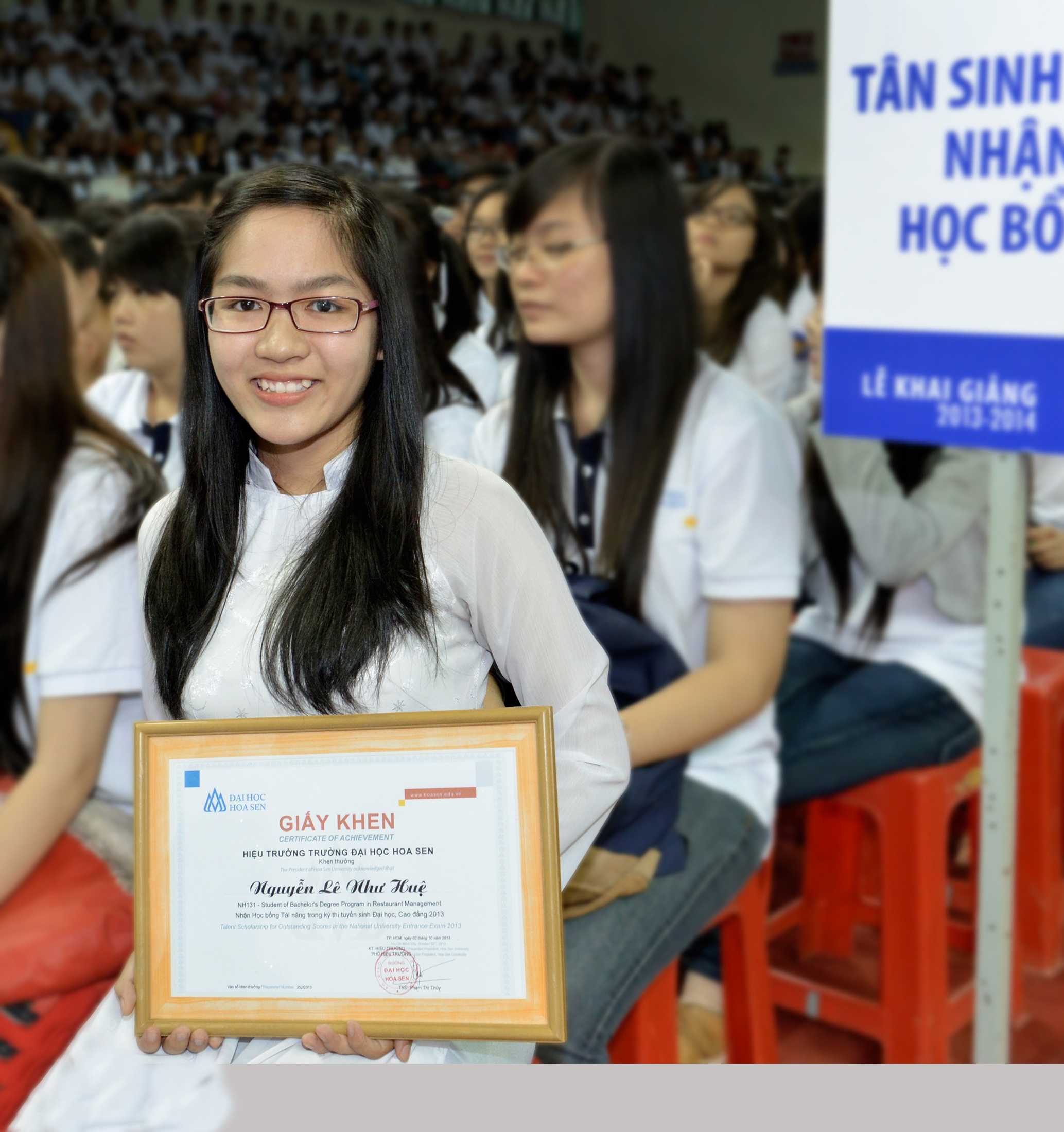 Học bổng 6,4 tỷ đồng cho tân sinh viên