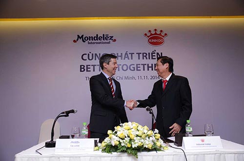 C&aacute;i bắt tay hợp t&aacute;c c&ugrave;ng ph&aacute;t triển của Mondelēz International v&agrave; Kinh Đ&ocirc;