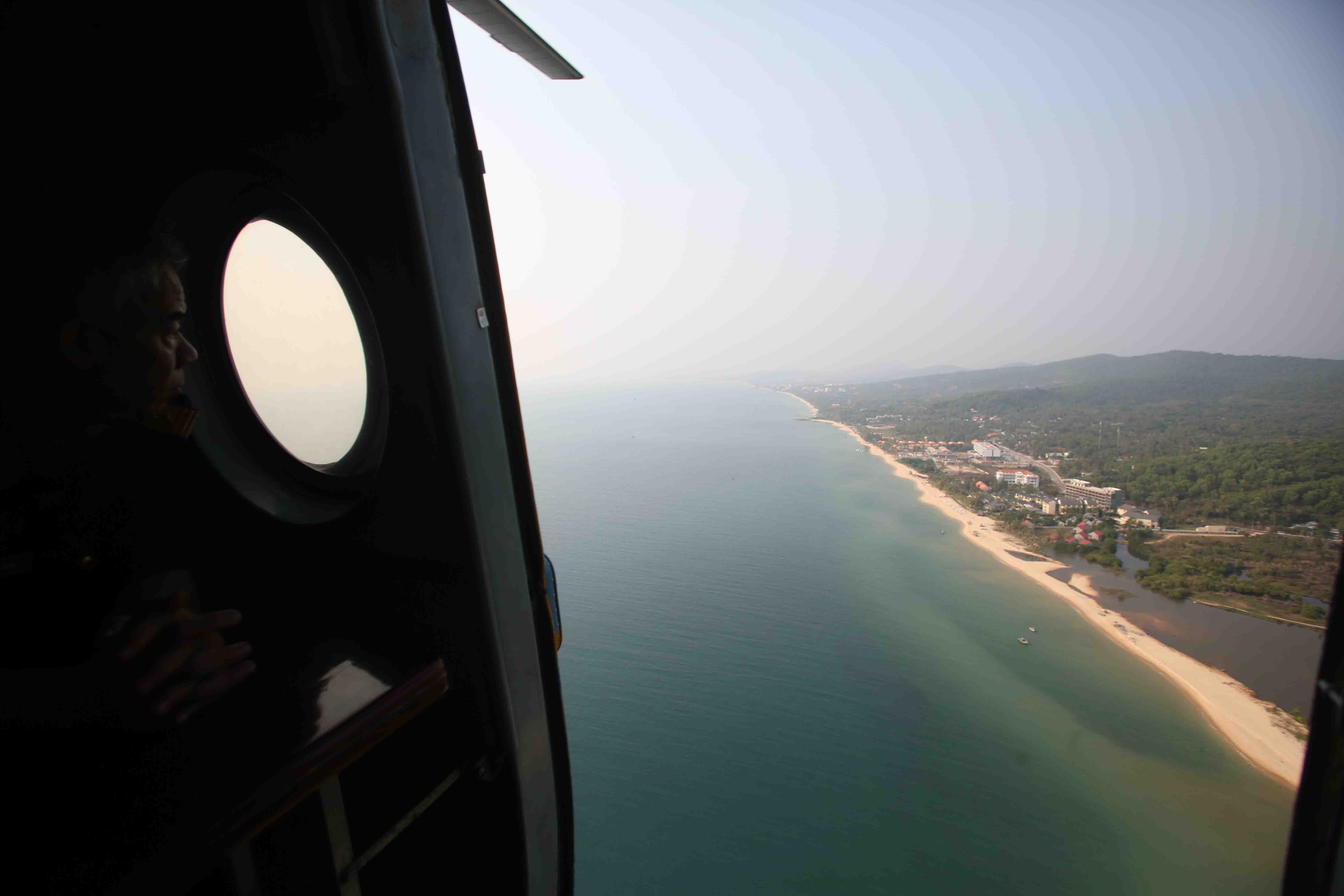 Chiếc Mi171 trở về sân bay Phú Quốc sau 2 giờ bay mà không phát hiện thêm dấu hiệu đáng kể nào