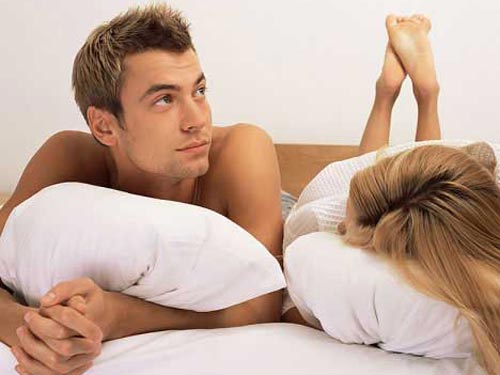 Thằng nhỏ bức xúc quá nên làm liều...