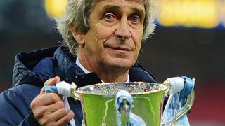 HLV Pellegrini “hớ nặng” trong ngày vui của Man City