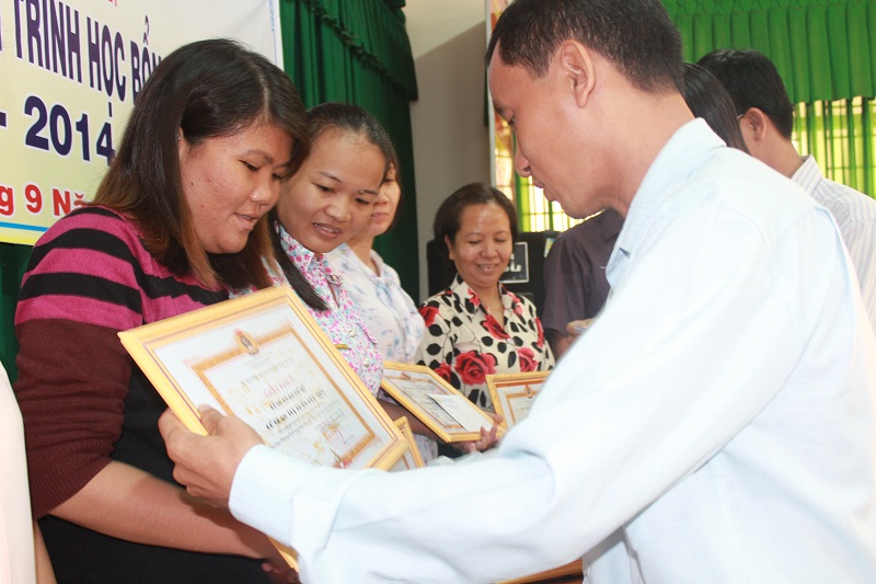 Gần 15.000 suất học bổng cho con CNVC-LĐ