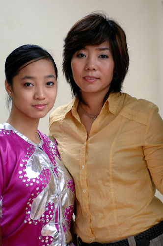Hai mẹ con HLV Phương Lan và Thuỳ Linh đều từng là những VĐV wushu tài sắc
