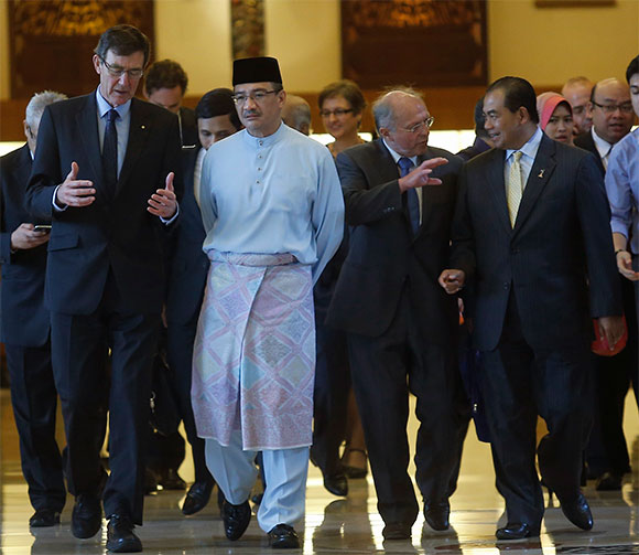 Malaysia bất ngờ xem xét khả năng MH370 rơi ở Vịnh Bengal