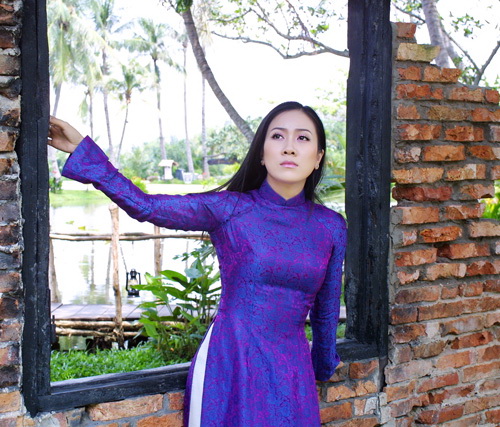 Với Vân Khánh, 2 lần đoạt Giải Mai Vàng là niềm vinh dự và cũng là động lực lực lớn để cô cố gắng nỗ lực nhiều hơn nữa trong sự nghiệp ca hát