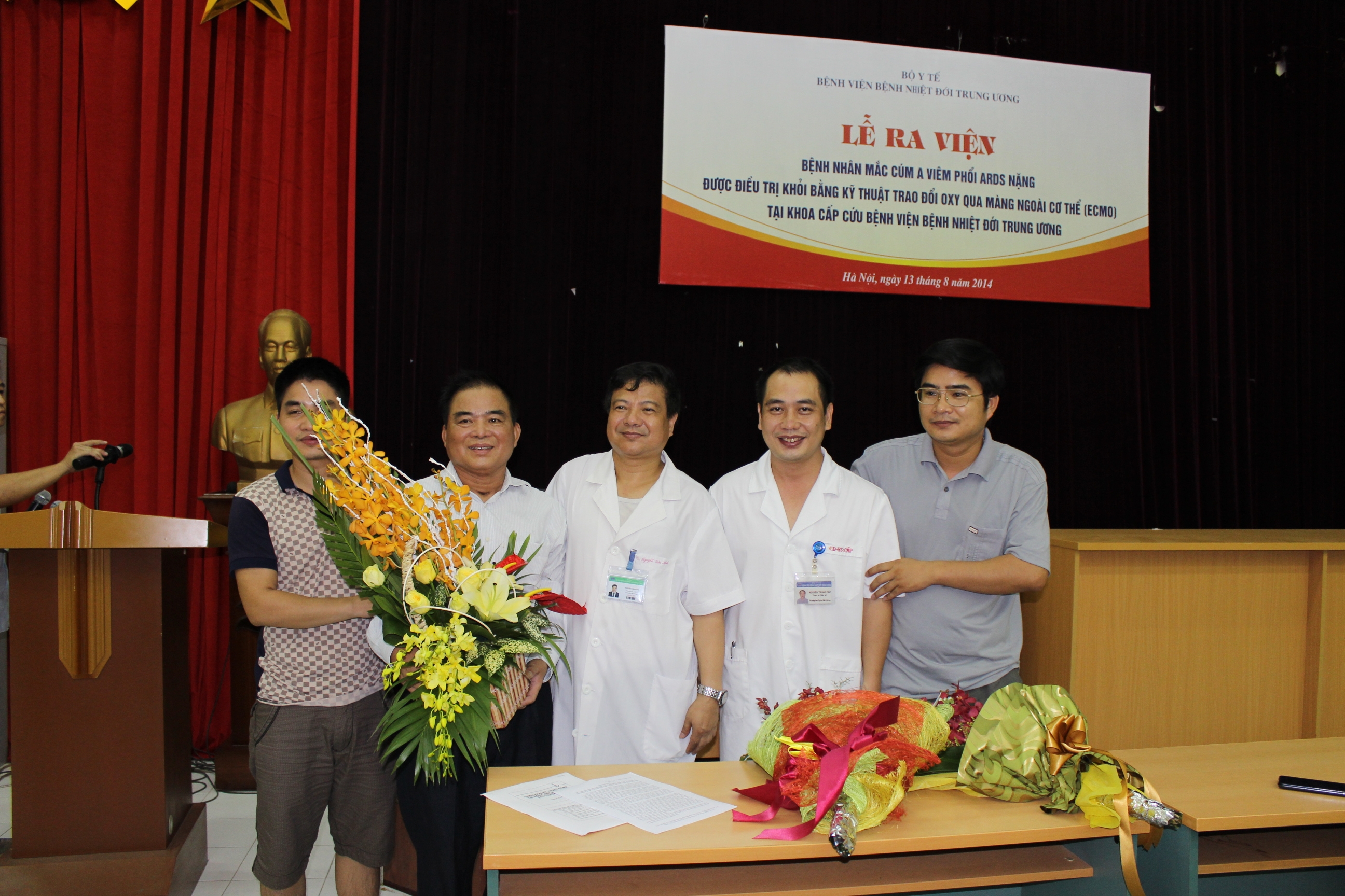 Bệnh nh&acirc;n Trịnh Xu&acirc;n Tư khỏe khoắn trong ng&agrave;y xuất viện