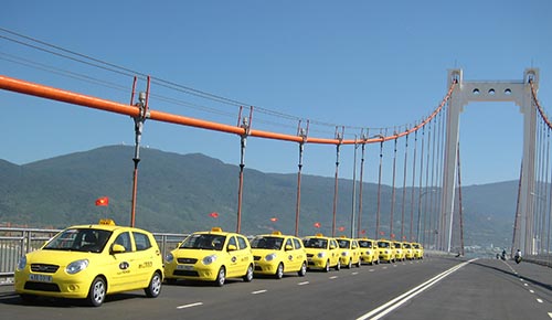 Taxi Ti&ecirc;n Sa lu&ocirc;n sẵn s&agrave;ng phục vụ h&agrave;nh kh&aacute;ch an to&agrave;n, đảm bảo chất lượng