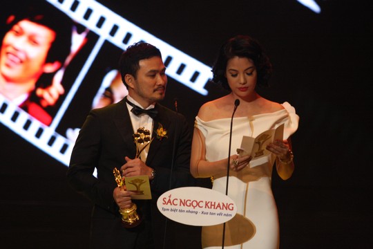 Tại Lễ trao Giải Mai V&agrave;ng 2013