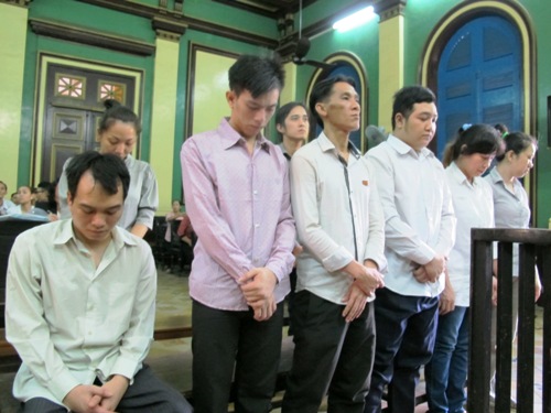 Tú ông, tú bà của dãy quán bar kích dục đường Hai Bà Trưng hầu tòa