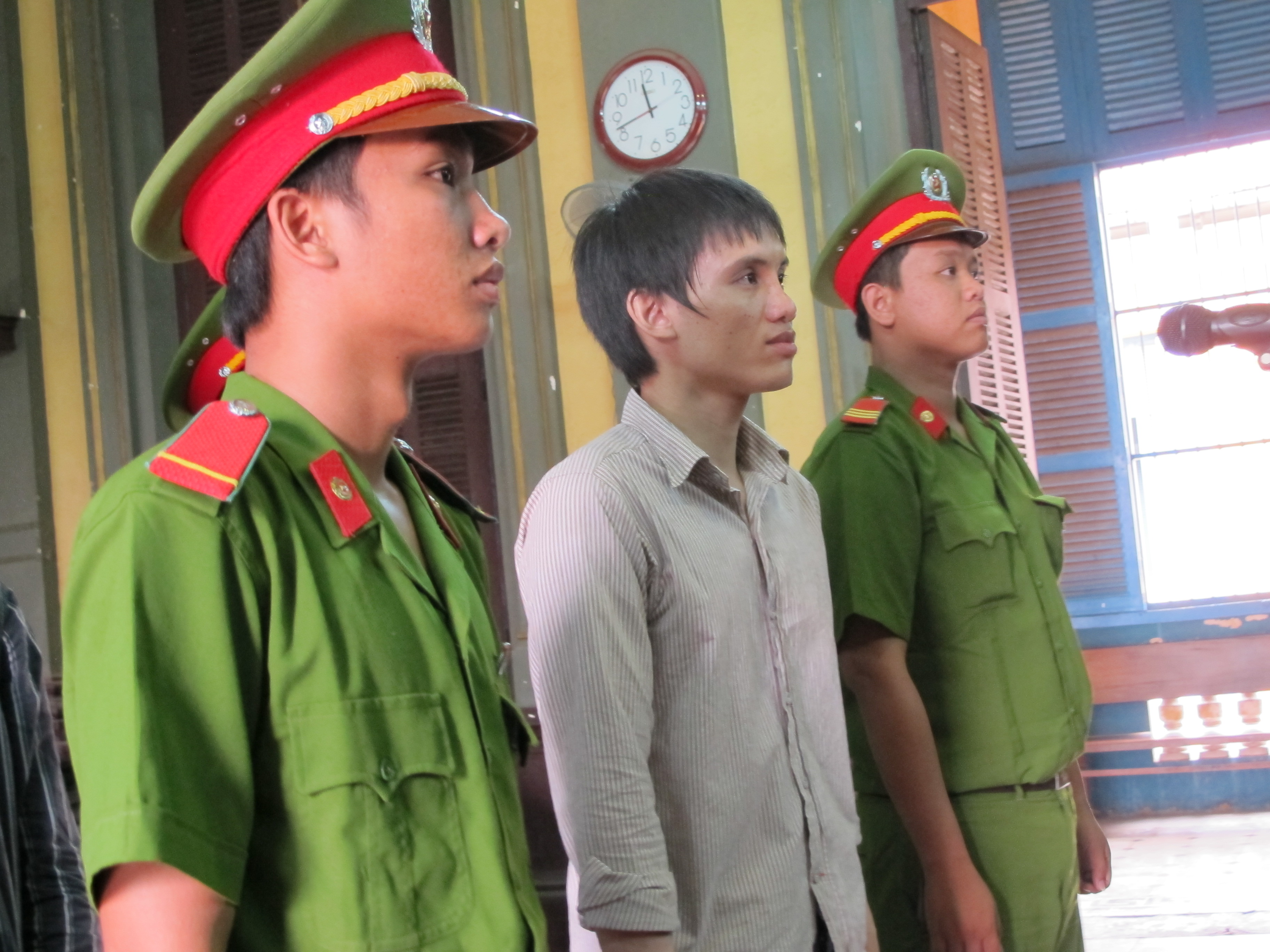 Quỵt tiền giặt đồ, bị đâm chết trong trại giam