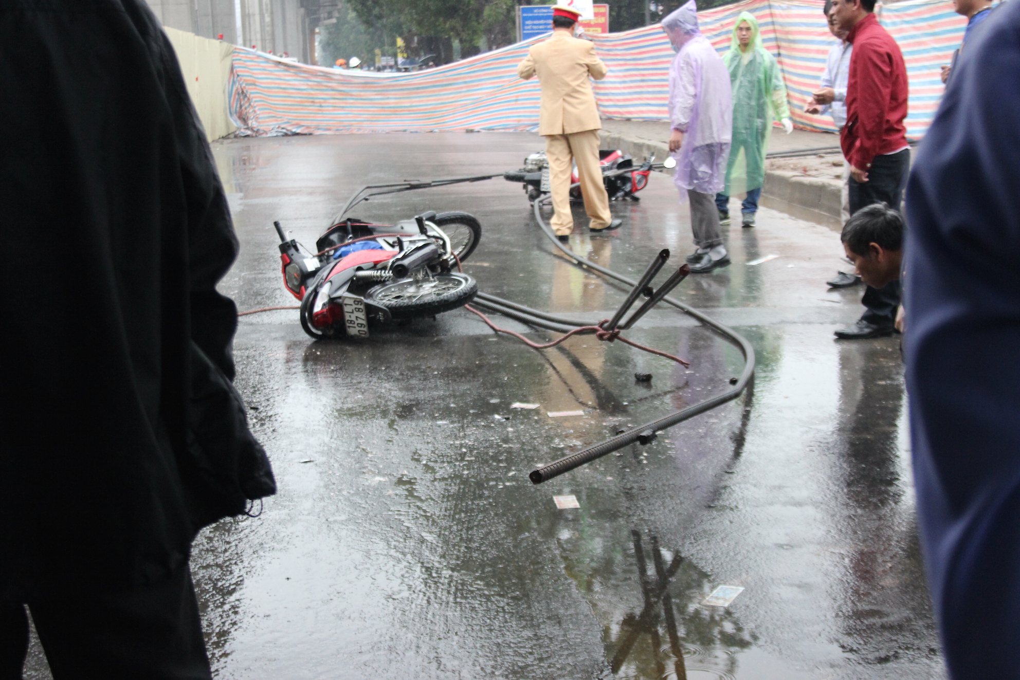 Hiện trường vụ tai nạn- ảnh B&aacute; T&ugrave;ng