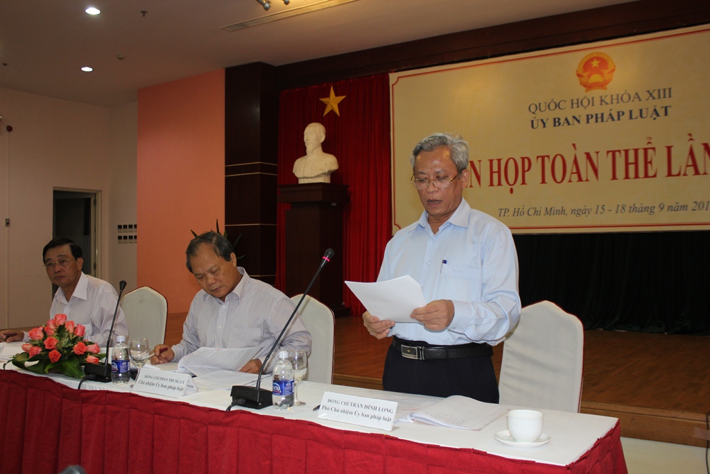 Ph&oacute; Chủ nhiệm Ủy ban Ph&aacute;p luật Quốc hội Trần Đ&igrave;nh Long: lNếu để khiếu nại k&eacute;o d&agrave;i sẽ &agrave;m x&oacute;i m&ograve;n l&ograve;ng tin của người d&acirc;n đối với Đảng, Nh&agrave; nước