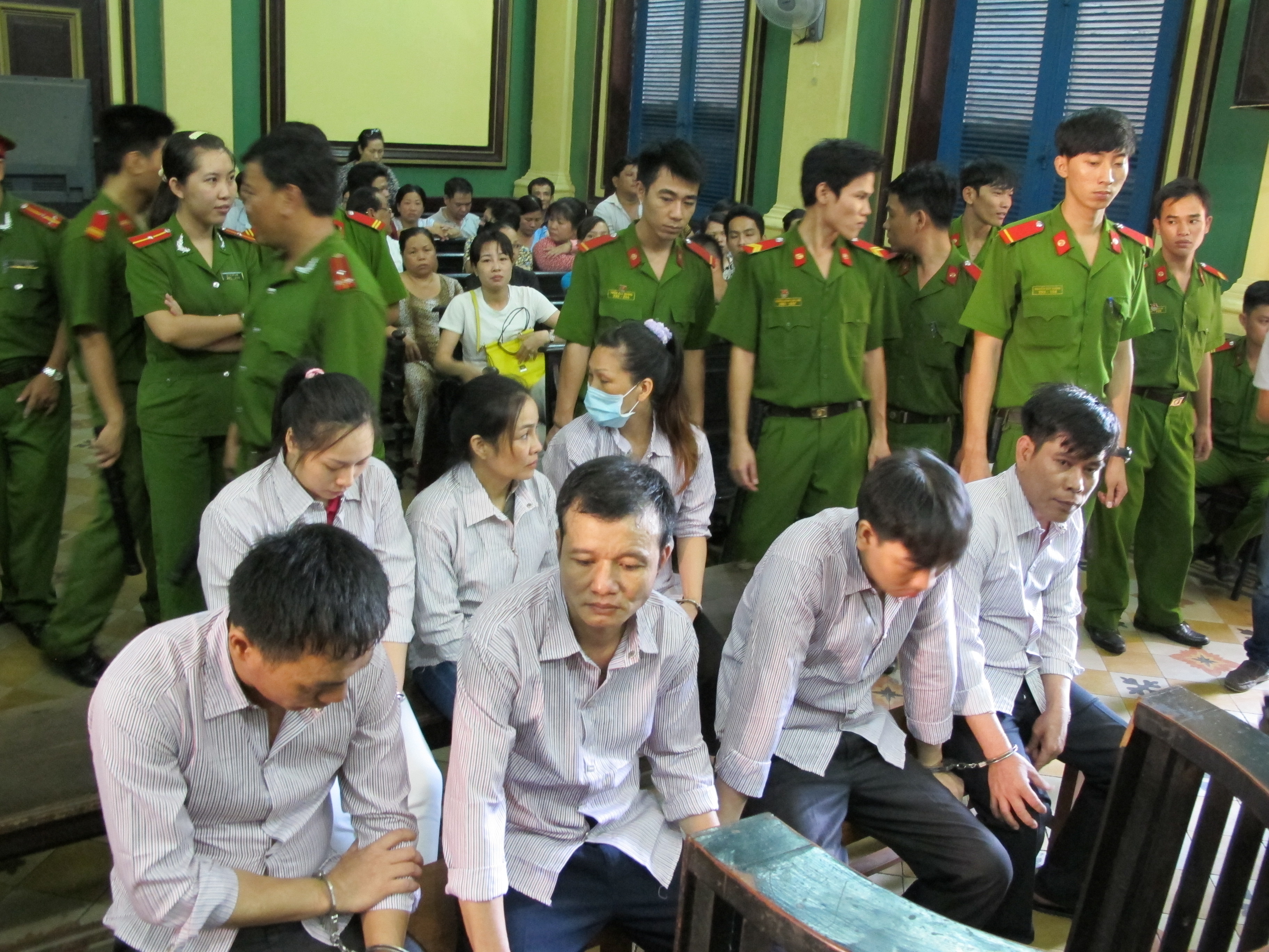 Đường d&acirc;y mua b&aacute;n 7 kg ma t&uacute;y hầu t&ograve;a