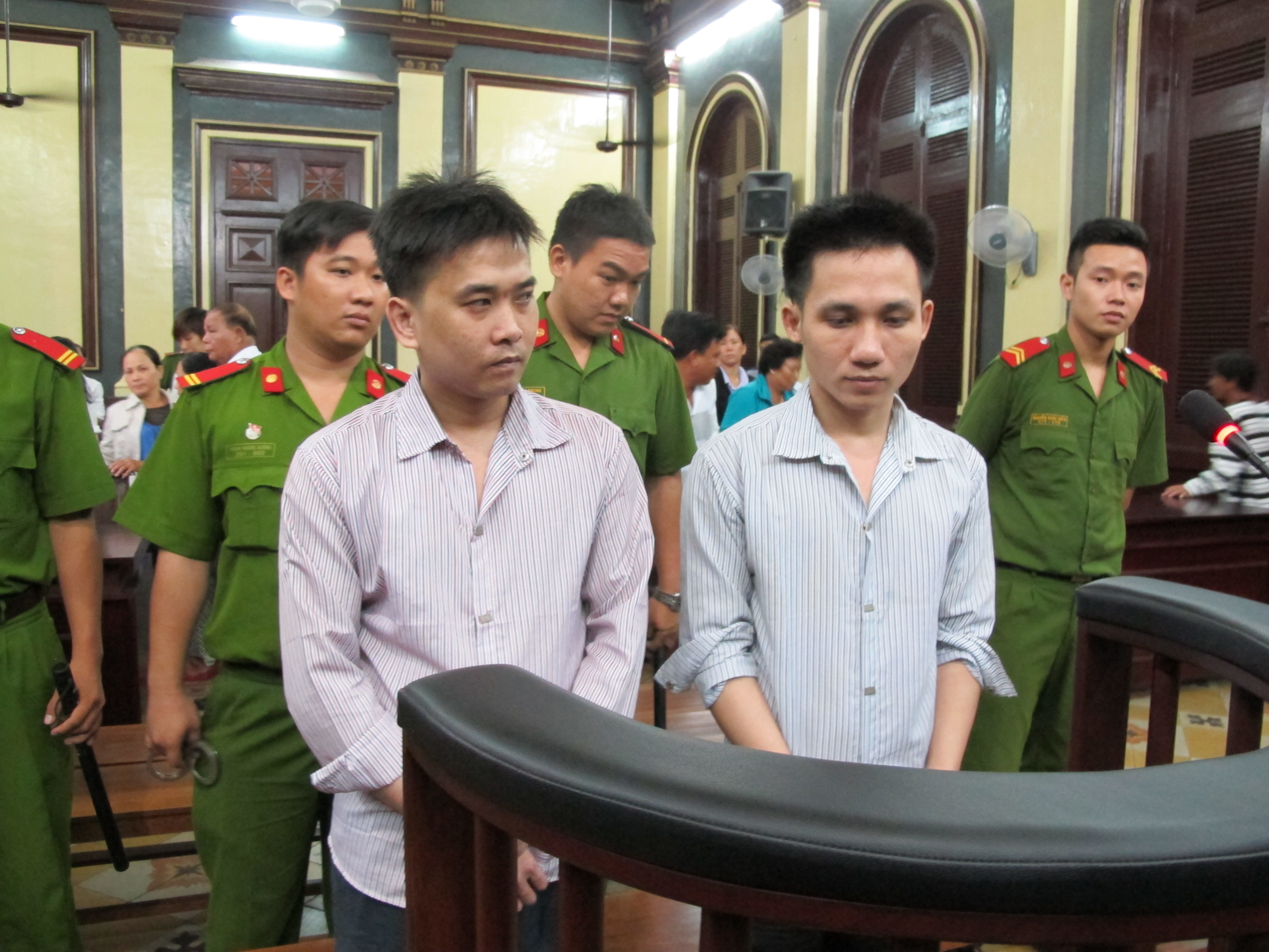 Án mạng vì mời bia "vô" 100%