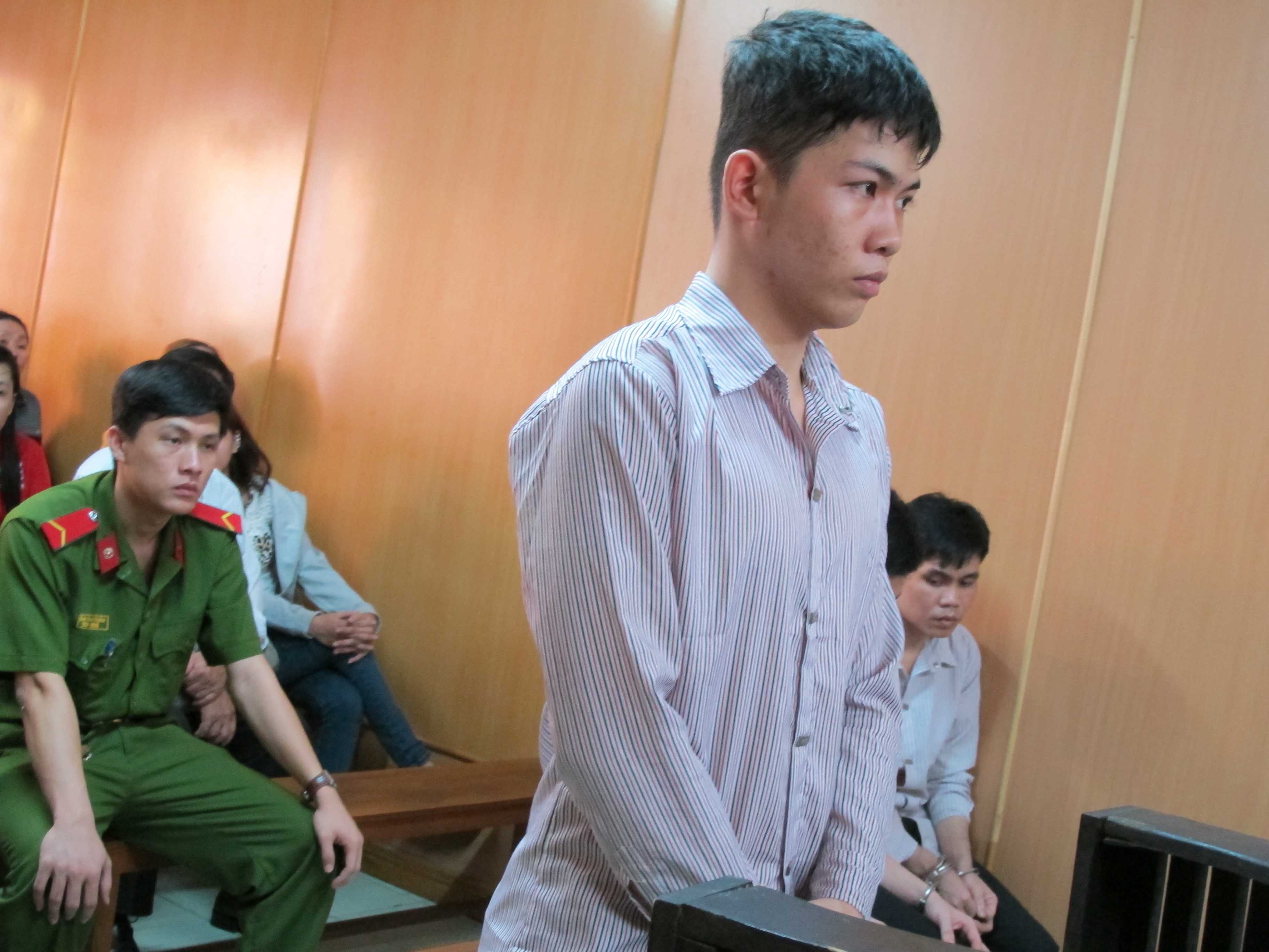 Án mạng từ việc giành đồ cúng cô hồn