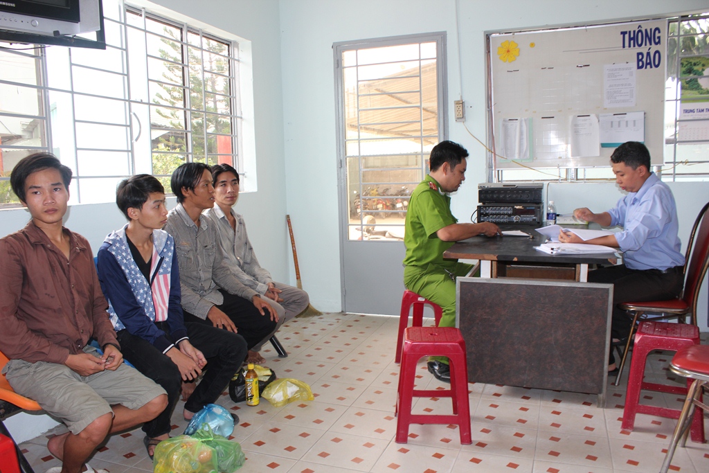 Cơ sở B&igrave;nh Triệu tiếp nhận 4 người nghiện v&agrave;o trưa 5-12