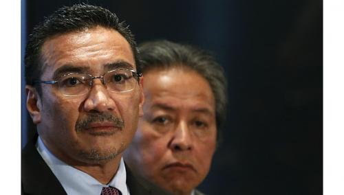 Quyền Bộ trưởng giao thông Malaysia Hishammuddin Hussein bác tin máy bay mất tích xuất hiện ở Maldives.
Ảnh: REUTERS