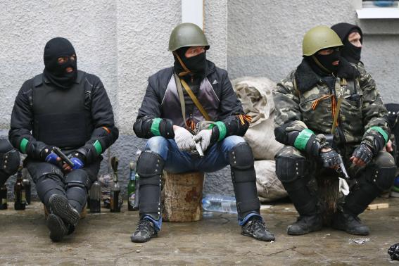 Ukraine ra tối hậu thư, đưa vũ khí hạng nặng đến miền Đông