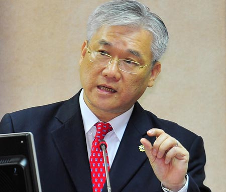 Đài Loan cấm tàu quân sự, tàu cá Trung Quốc lai vãng
