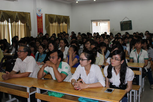 Nghẹn lòng nghe tâm sự của sinh viên ĐH Hùng Vương