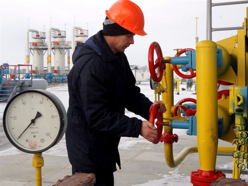 http://belarusdigest.com/wp-content/uploads/2010/01/Russian-oil.jpg