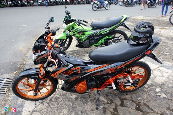 Những chiếc Satria nhập khẩu hiện vẫn giữ mức gi&aacute; kh&aacute; cao so với Raider sản xuất trong nước.