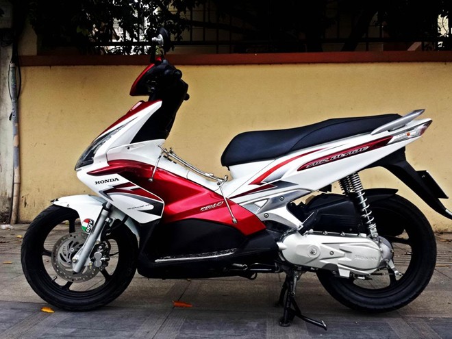 Tuy gi&aacute; th&agrave;nh cao nhưng Air Blade Th&aacute;i vẫn được nhiều người Việt ưa chuộng bởi chất lượng tốt.