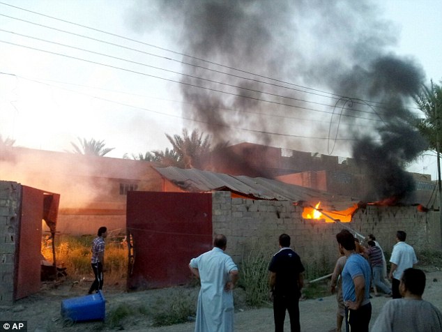 Mỹ lần đầu không kích gần thủ đô Iraq