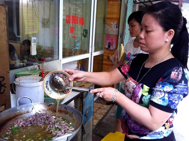 Bán đồ ăn sinh viên thu nhập hơn 100 triệu/tháng