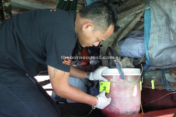 http://cdn.theborneopost.com/newsimages/2014/10/shooting-Vietnam-boat-3.jpg