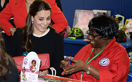 http://i.telegraph.co.uk/multimedia/archive/03131/cambridge-wrapping_3131701c.jpg