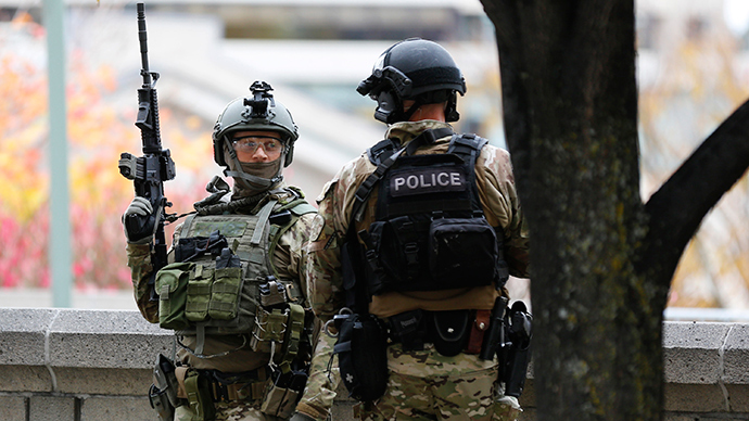 Canadian police officers (Reuters / Blair Gable)