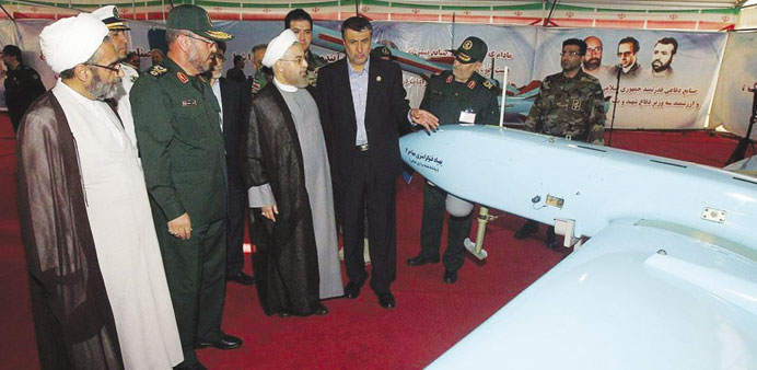 Loại m&aacute;y bay kh&ocirc;ng người l&aacute;i Mohajer 4 được Iran tr&igrave;nh l&agrave;ng h&ocirc;m 24-8. Ảnh: gulf-times.com